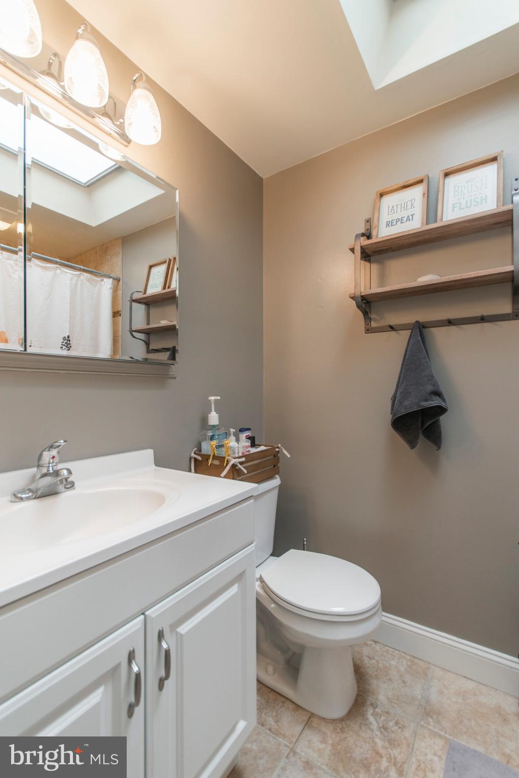 12585 Chilton Road Philadelphia, PA 19154 - Photo 16 of 33