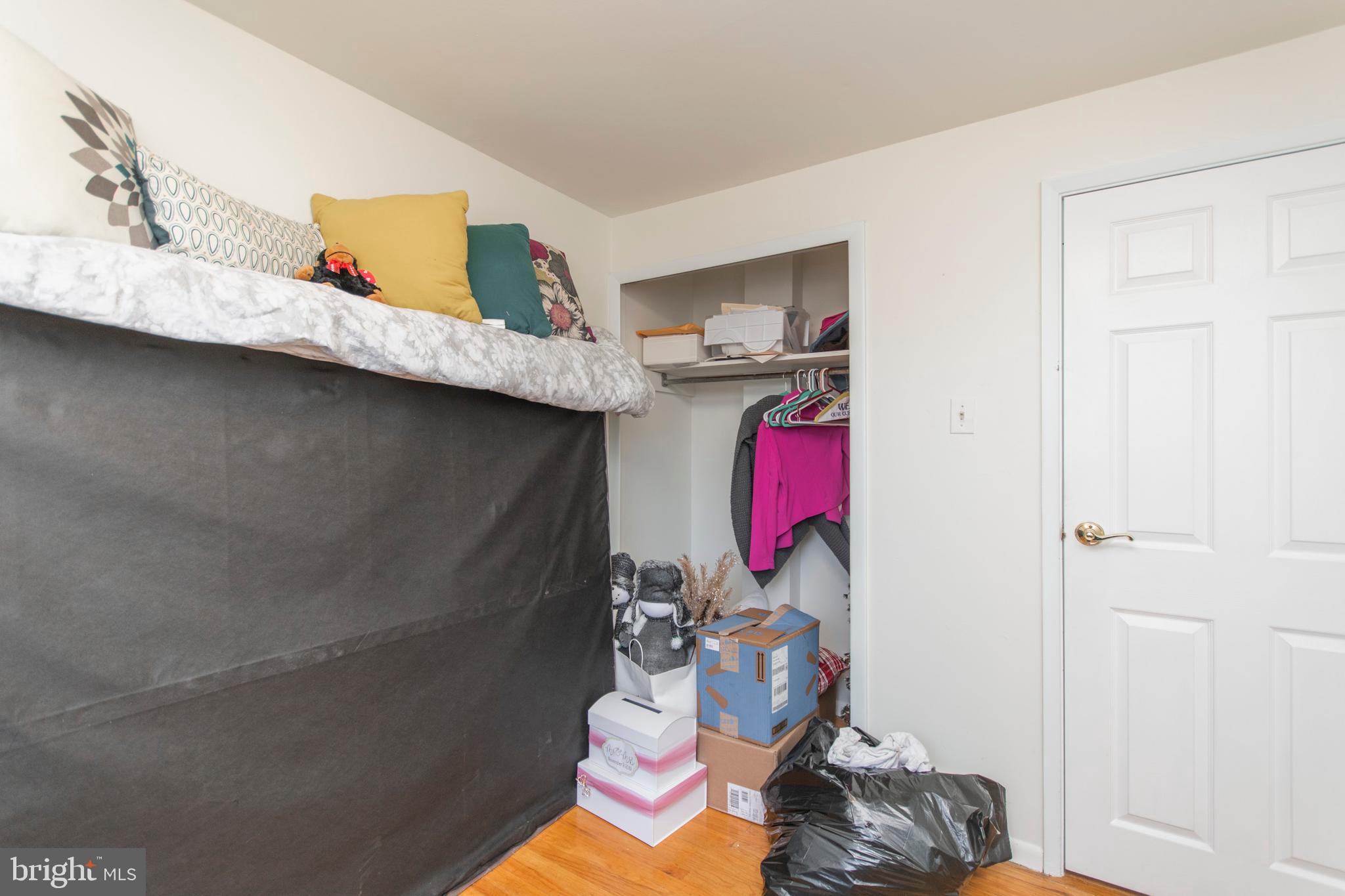 12585 Chilton Road Philadelphia, PA 19154 - Photo 19 of 33