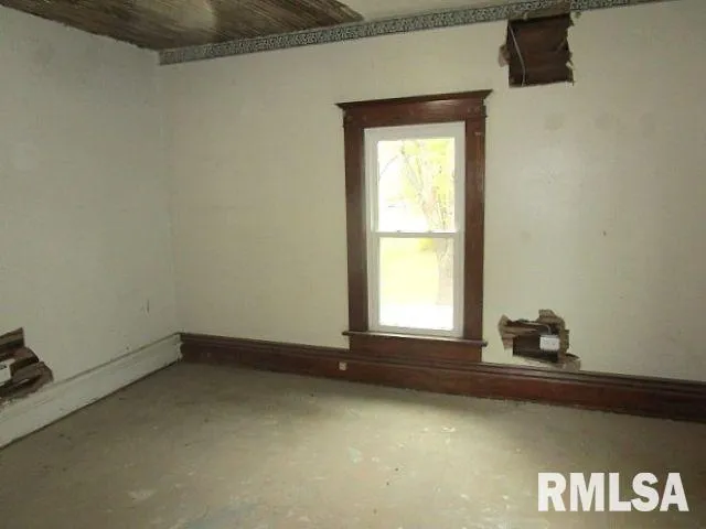 $69,900 | 419 East Walnut Street, Washburn, IL 61570