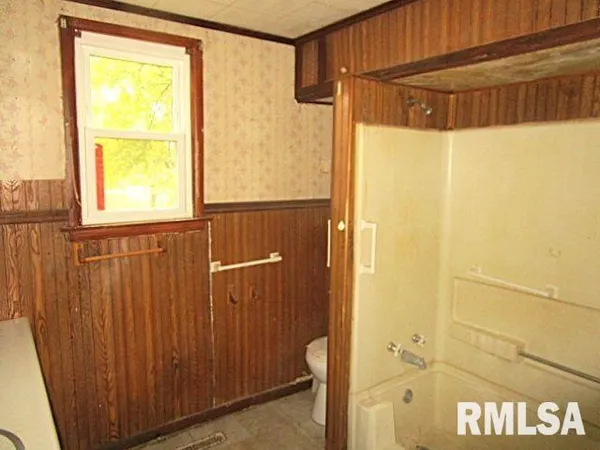 $39,900 | 419 East Walnut Street, Washburn, IL 61570