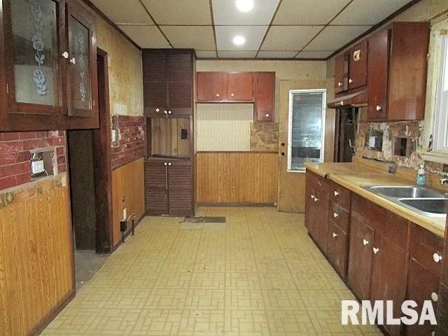 $69,900 | 419 East Walnut Street, Washburn, IL 61570