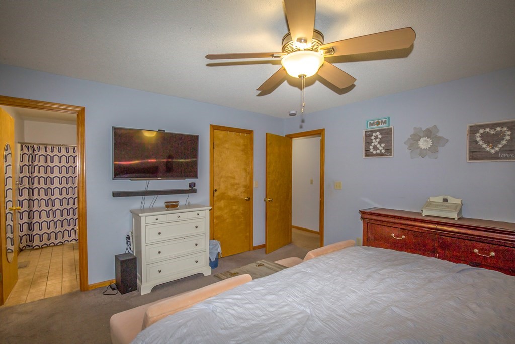 371 Rondeau Street Palmer, MA 01069 - Photo 17 of 33 Gallery Image 17