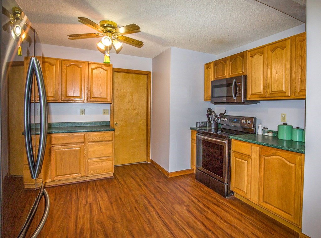 371 Rondeau Street Palmer, MA 01069 - Photo 5 of 33 Gallery Image 5