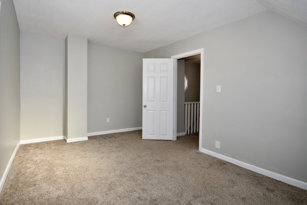 118 Chace Road Freetown, MA 02717 - Photo 11 of 19 Gallery Image 11