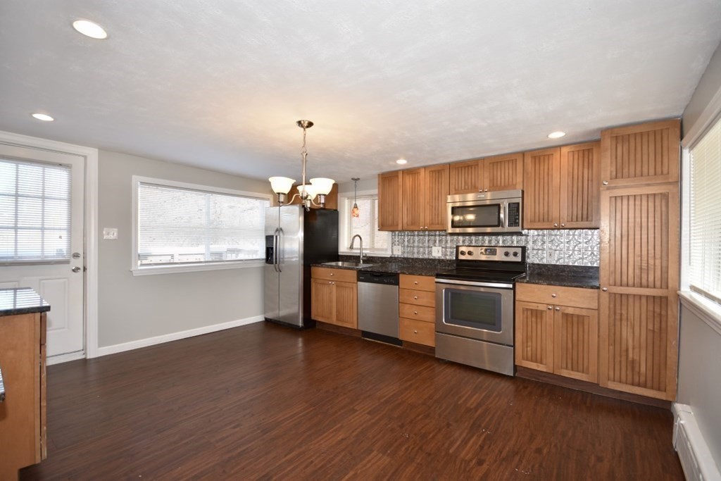 118 Chace Road Freetown, MA 02717 - Photo 4 of 19 Gallery Image 4
