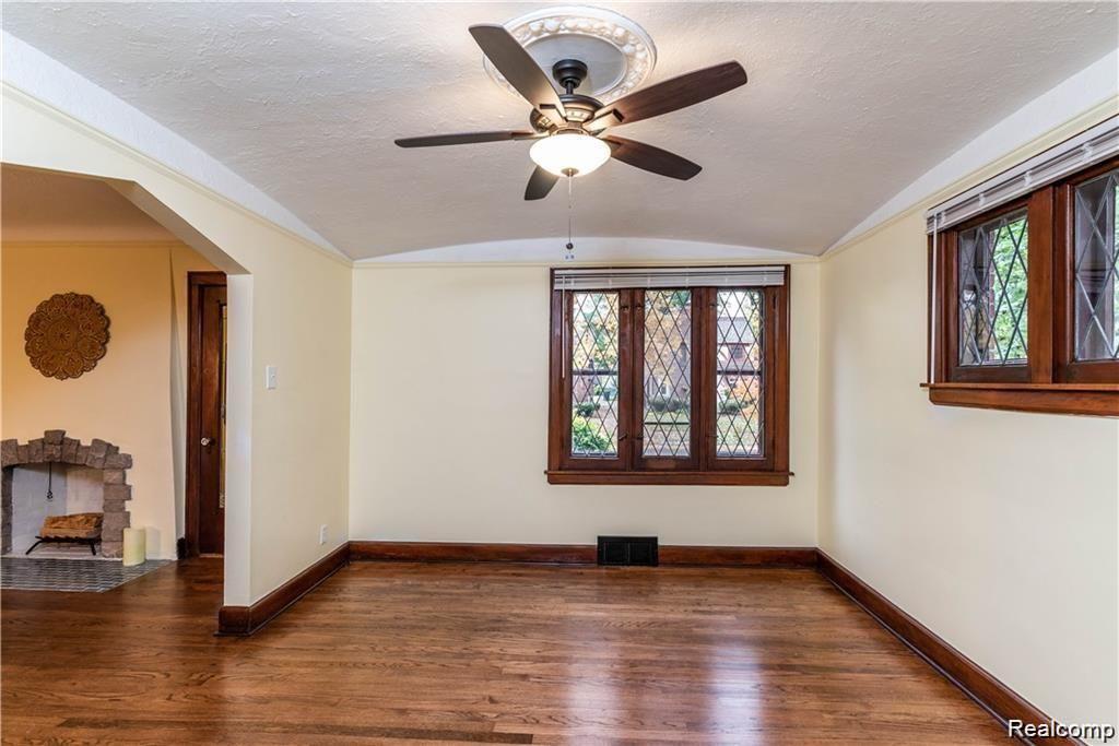 5793 Grayton Street Detroit, MI 48224 - Photo 10 of 32