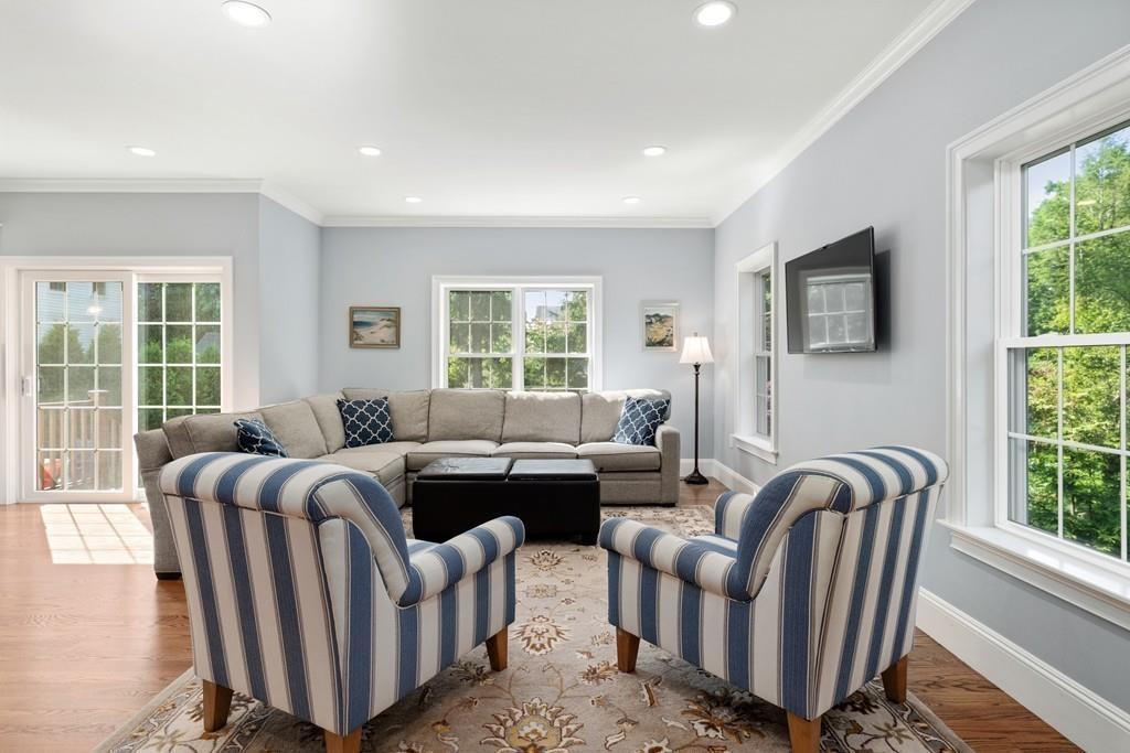 67 Windermere Road Newton, MA 02466 - Photo 9 of 37 Gallery Image 9