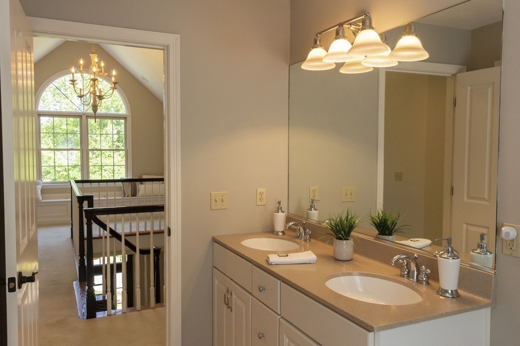 351 Spring Street Shrewsbury, MA 01545 - Photo 12 of 30 Gallery Image 12