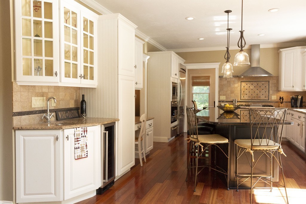 351 Spring Street Shrewsbury, MA 01545 - Photo 5 of 30 Gallery Image 5
