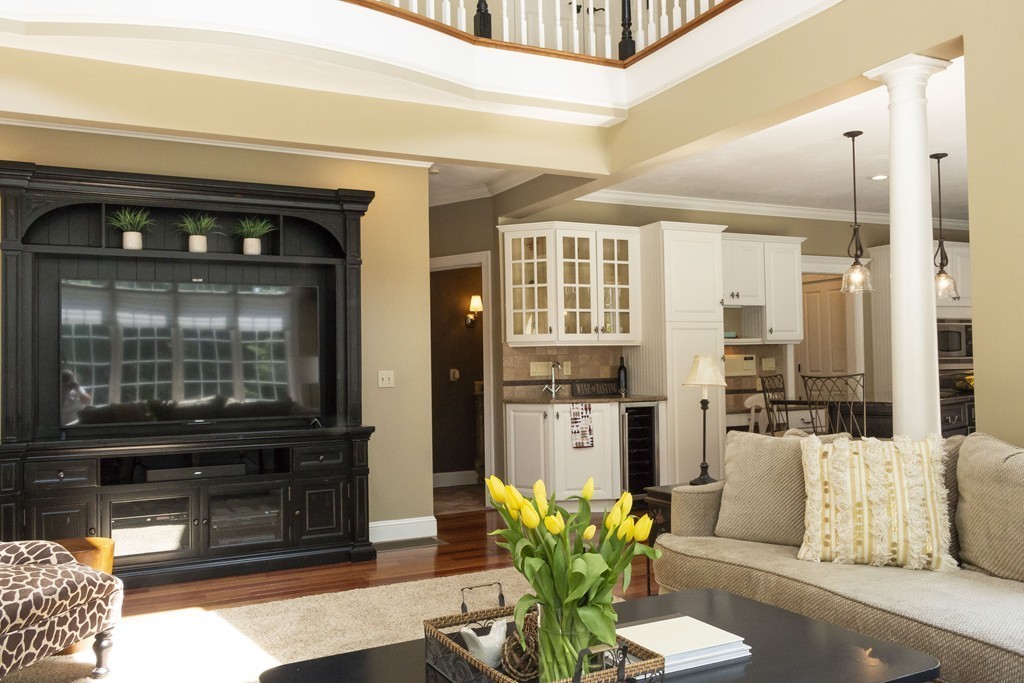 351 Spring Street Shrewsbury, MA 01545 - Photo 7 of 30 Gallery Image 7
