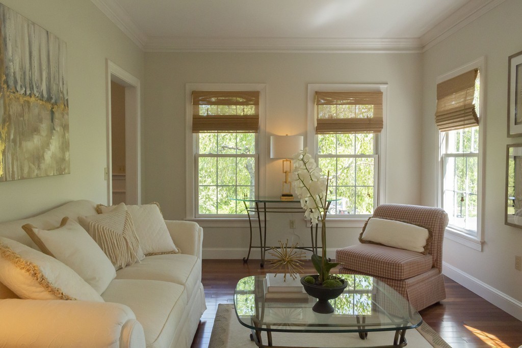 351 Spring Street Shrewsbury, MA 01545 - Photo 9 of 30 Gallery Image 9