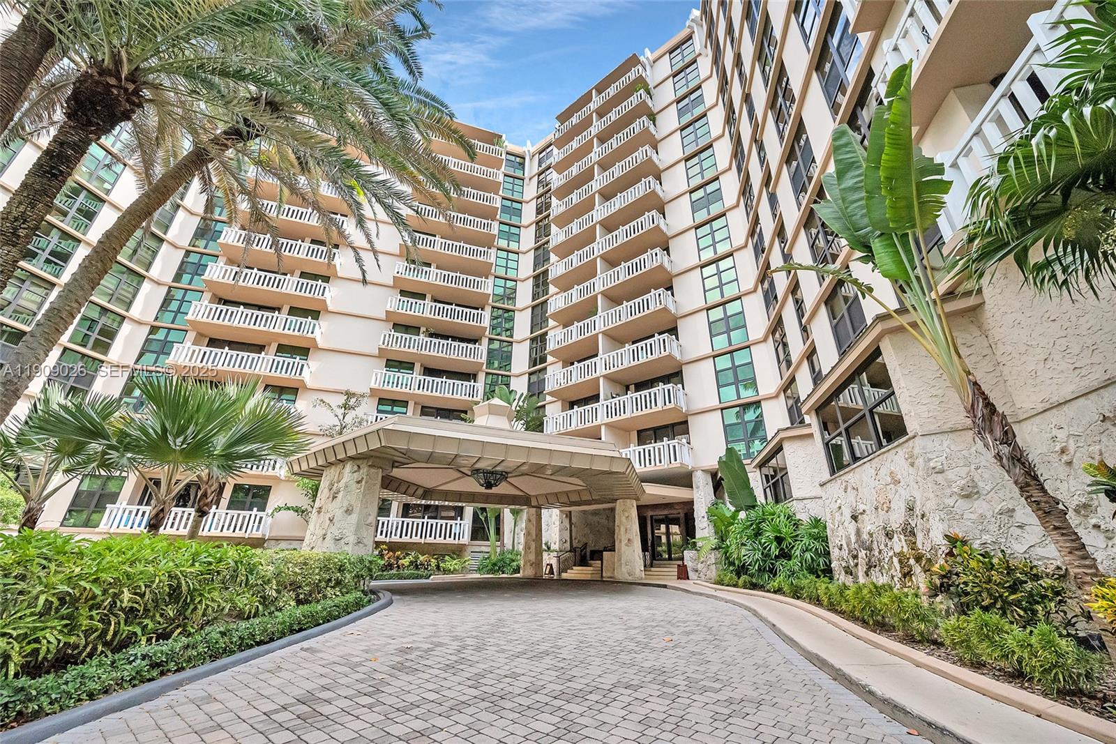 1111 Crandon Boulevard, Unit A801 Key Biscayne, FL 33149 - Photo 3 of 29