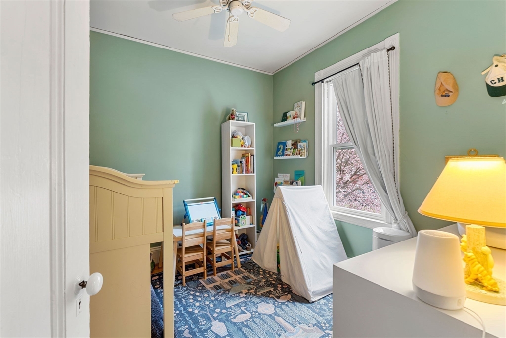 68 Chestnut Street, Unit 2 Brookline, MA 02445 - Photo 15 of 19