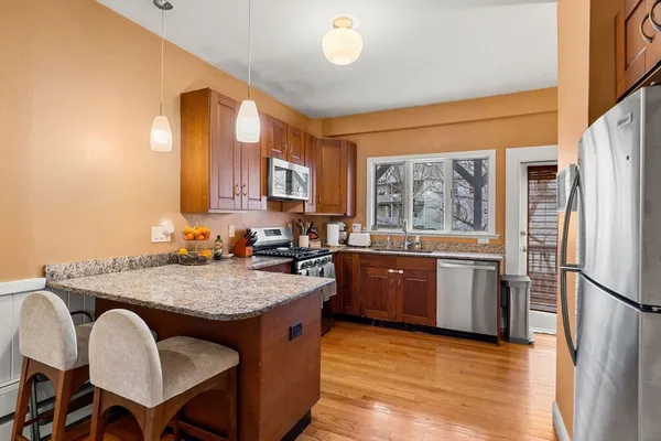 $759,000 | 68 Chestnut Street, Unit 2, Brookline, MA 02445