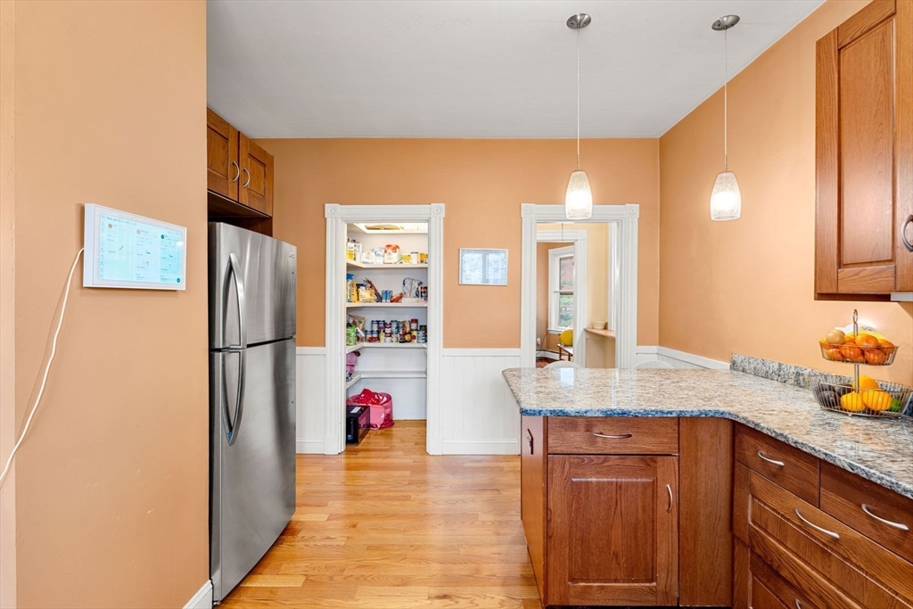 68 Chestnut Street, Unit 2 Brookline, MA 02445 - Photo 10 of 19