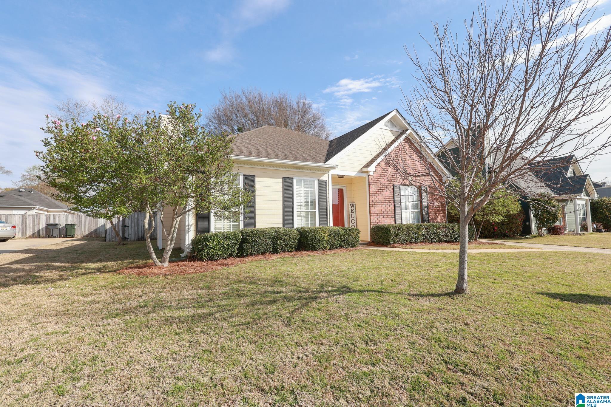 128 Stonehaven Circle Pelham, AL 35124 - Photo 3 of 33