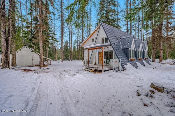 $499,500 | 475 Dry Creek Road, Clark Fork, ID 83811