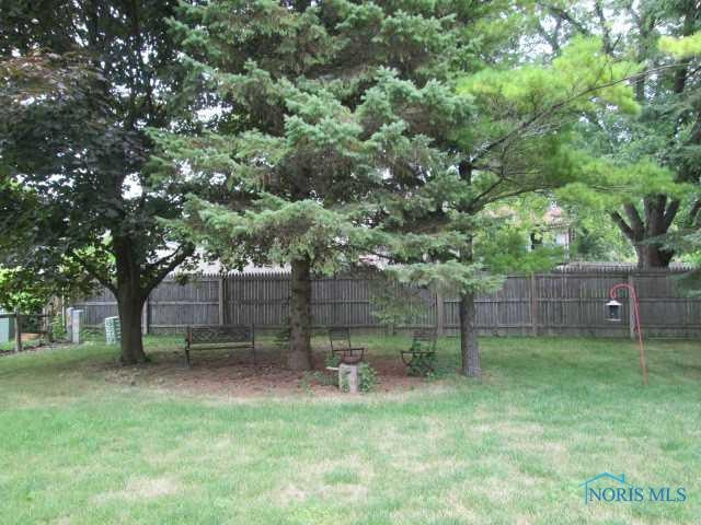 1716 Cass Road Maumee, OH 43537 - Photo 6 of 7 Yard/Garden.