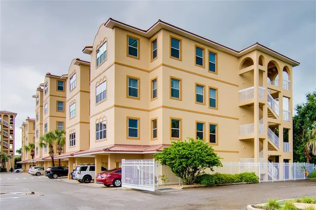 $2,500 | 630 Wells Court, Unit 201, Clearwater, FL 33756