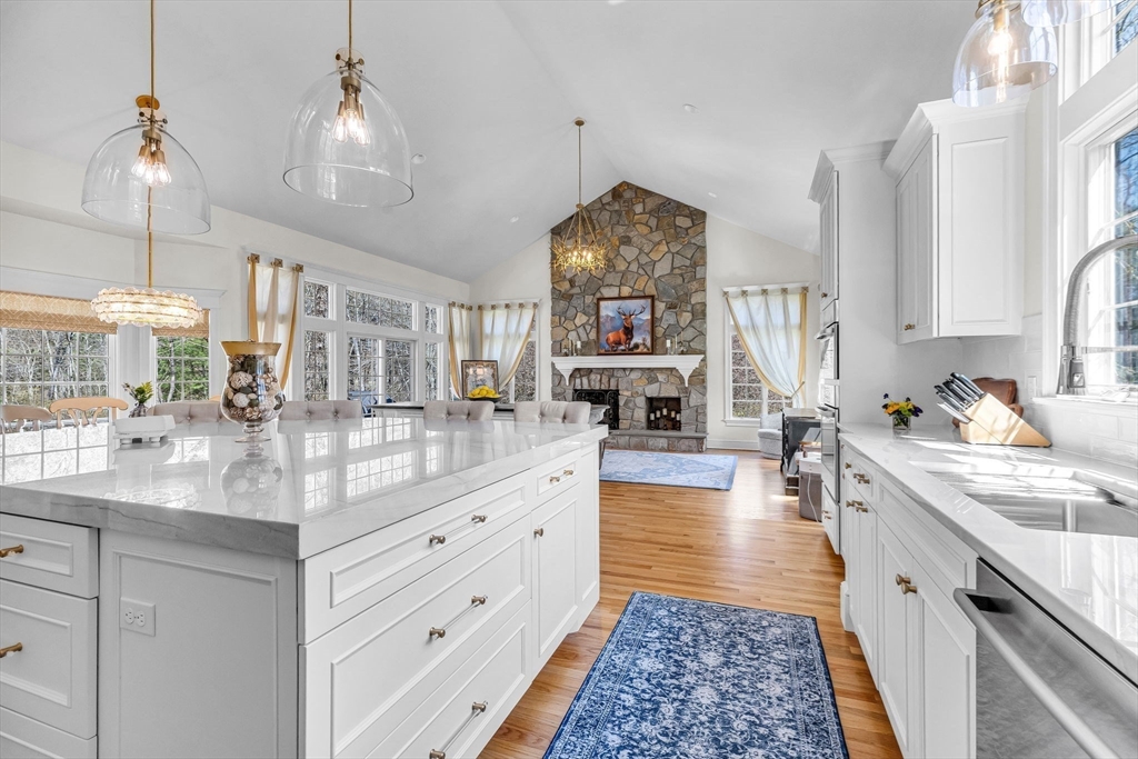 37 Old Farm Road East Longmeadow, MA 01028 - Photo 6 of 41 Gallery Image 6