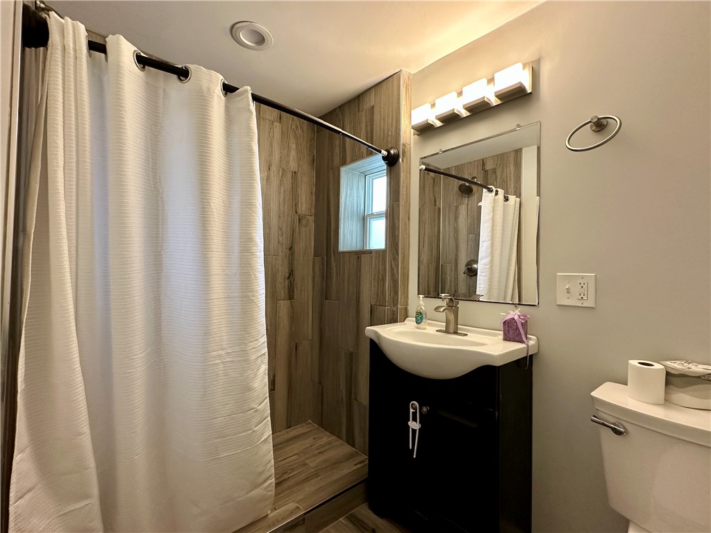 29 Ann Street, Unit 3 Newport, RI 02840 - Photo 6 of 11