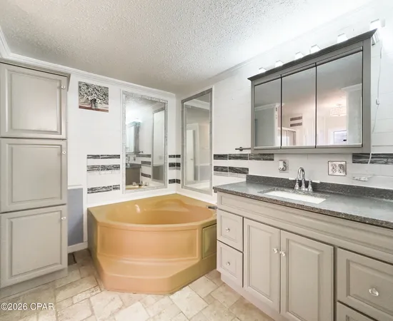 $274,900 | 1584 Peachtree Road, Apalachicola, FL 32320