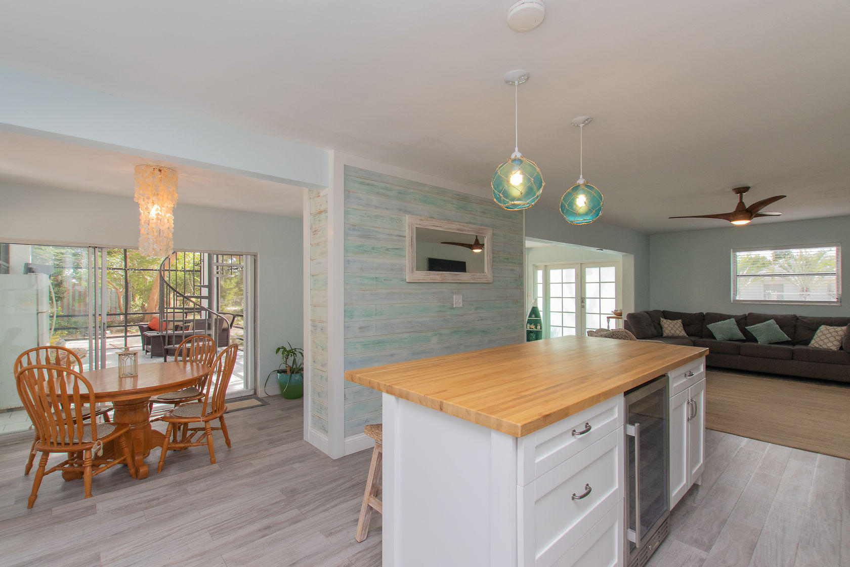 527 Plante Street Key Largo, FL 33037 - Photo 12 of 39 Kitchen View 5