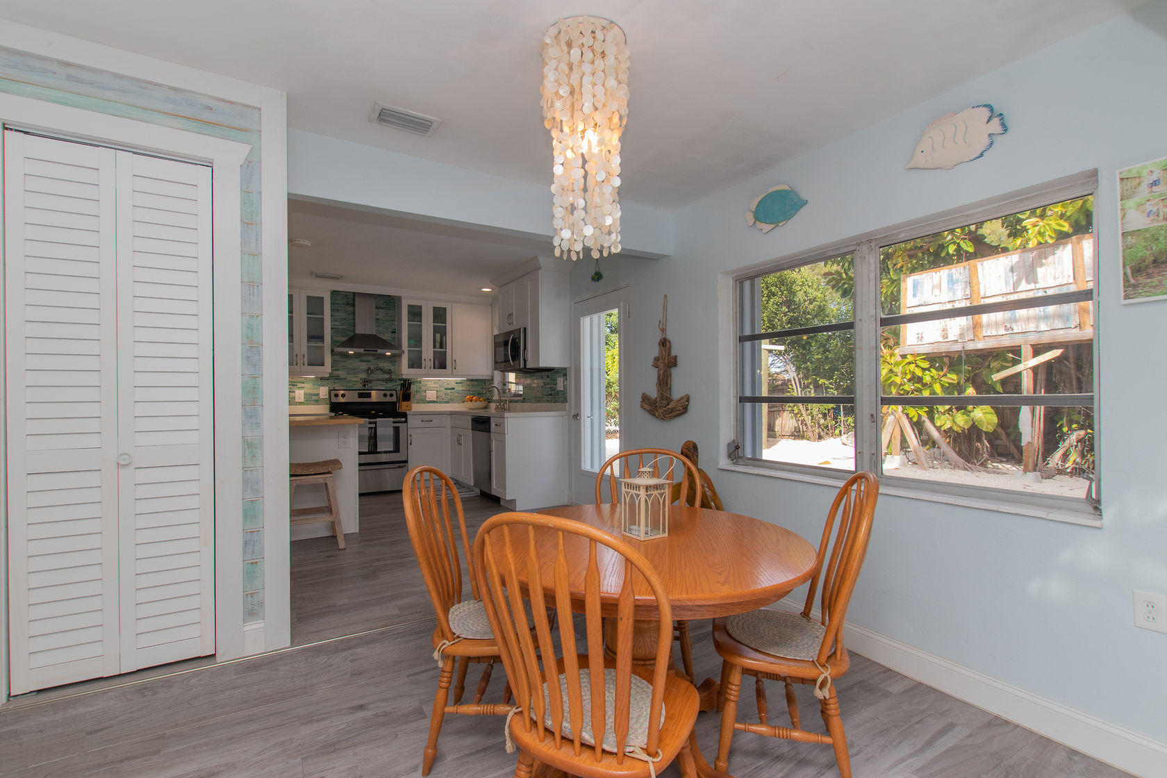 527 Plante Street Key Largo, FL 33037 - Photo 14 of 39 Dining Room View 2