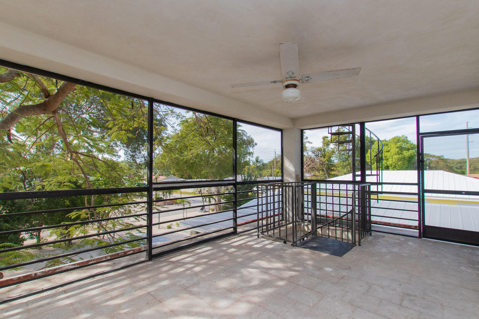 527 Plante Street Key Largo, FL 33037 - Photo 25 of 39 Porch Second Floor