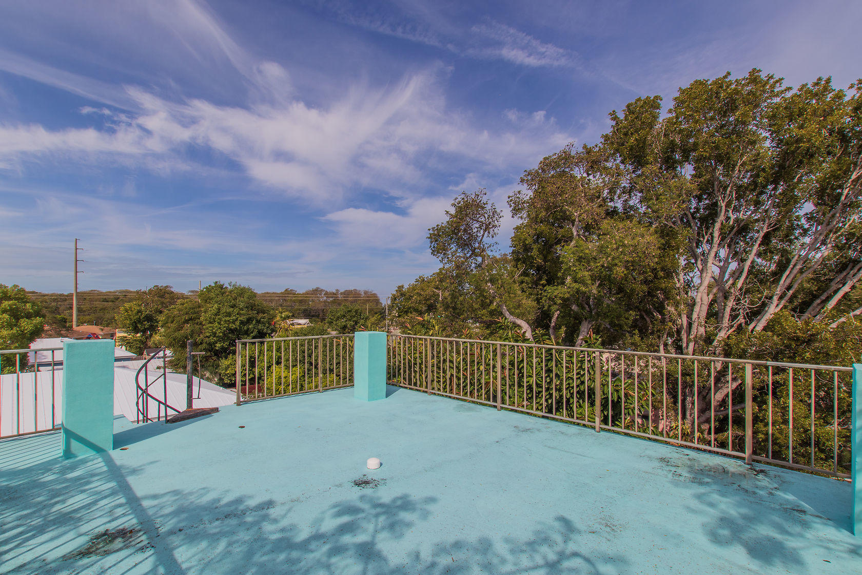 527 Plante Street Key Largo, FL 33037 - Photo 27 of 39 Porch Roof Top Deck