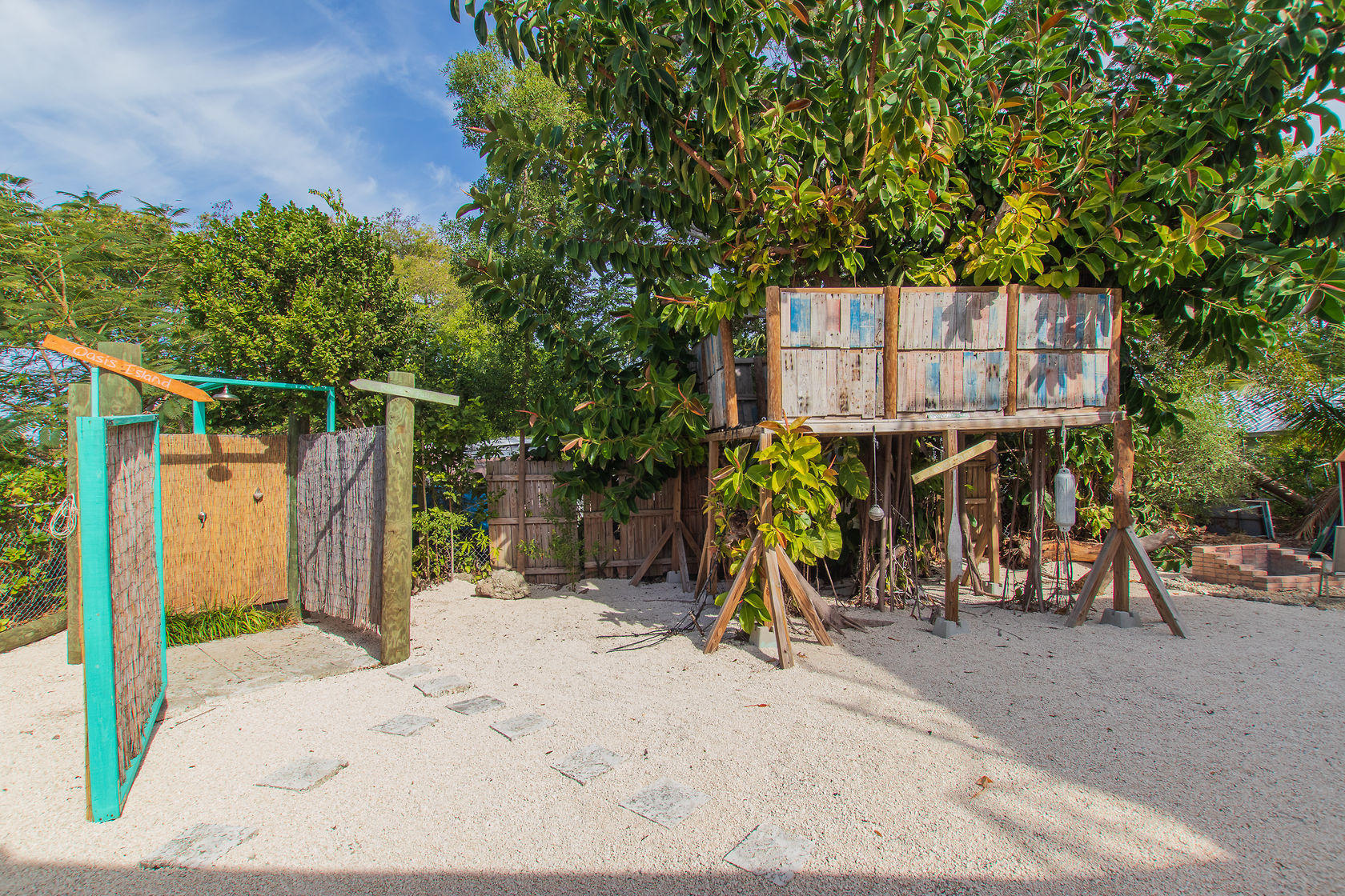 527 Plante Street Key Largo, FL 33037 - Photo 29 of 39 Backyard 2