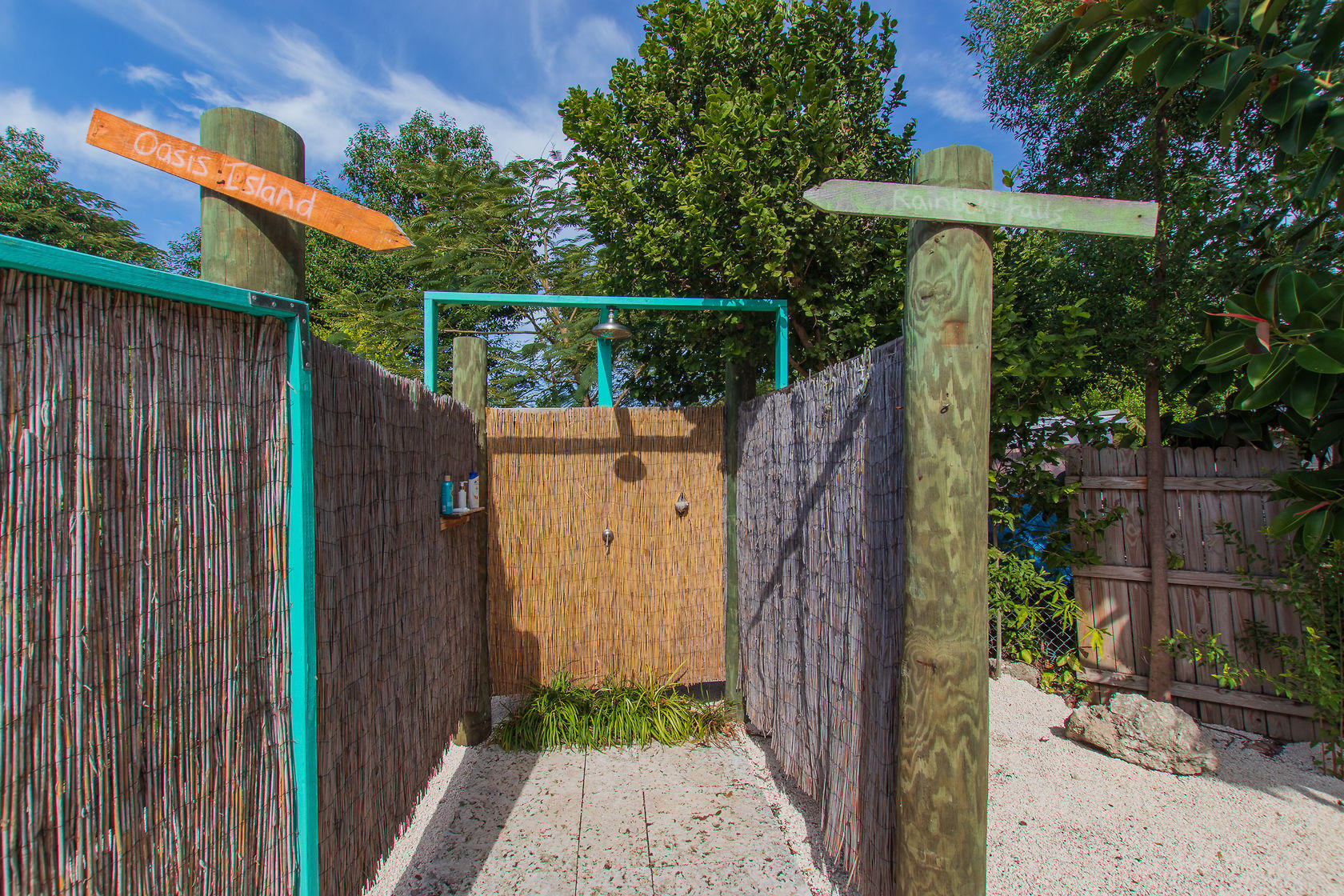 527 Plante Street Key Largo, FL 33037 - Photo 30 of 39 Outdoor Shower