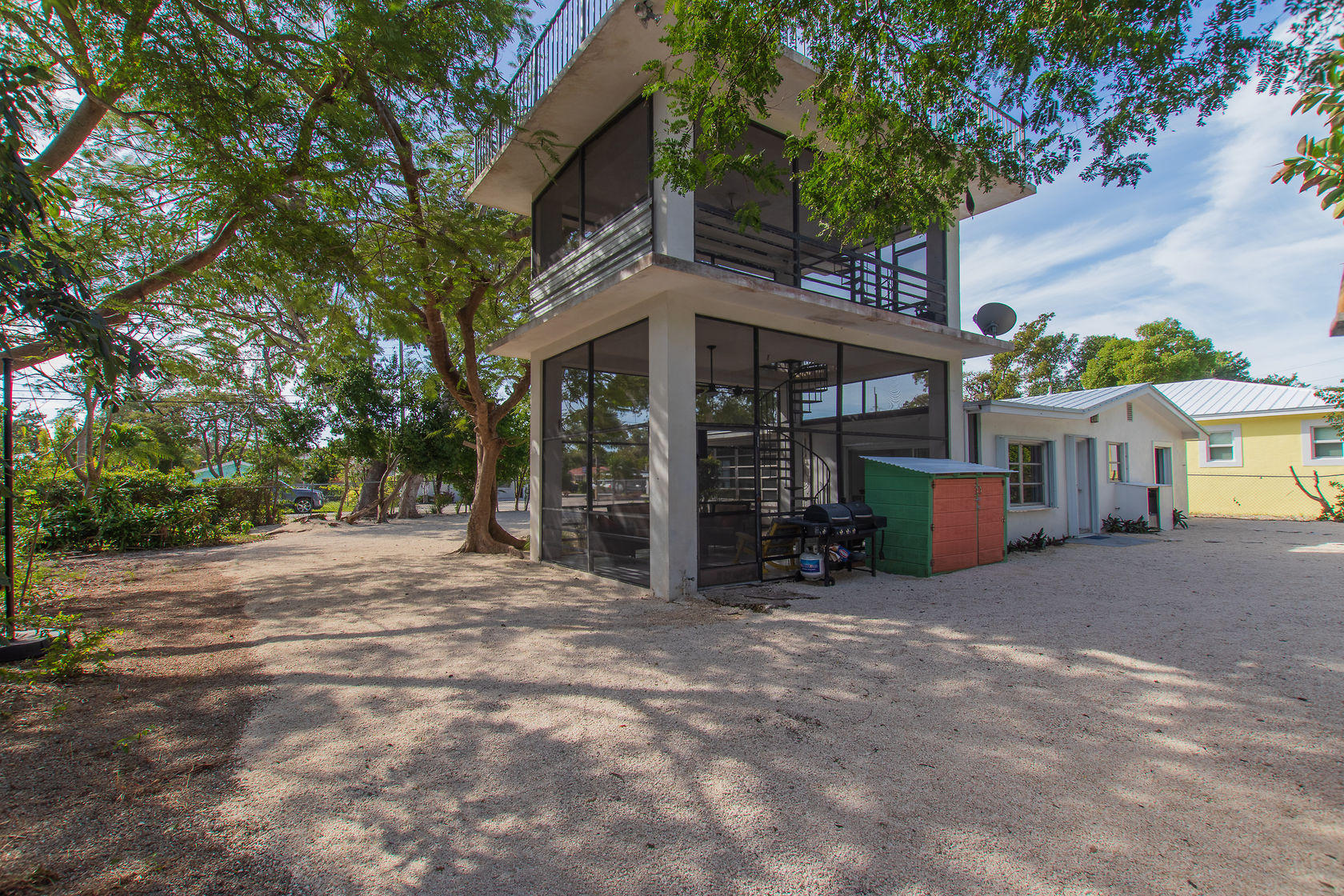 527 Plante Street Key Largo, FL 33037 - Photo 34 of 39 Back of Home 2