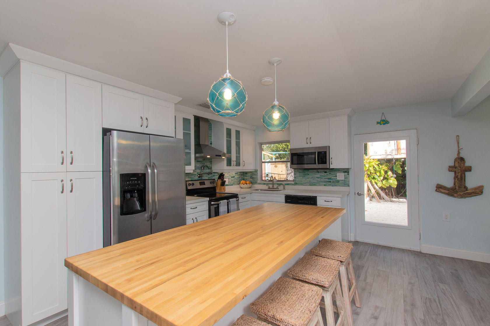 527 Plante Street Key Largo, FL 33037 - Photo 8 of 39 Kitchen View 1