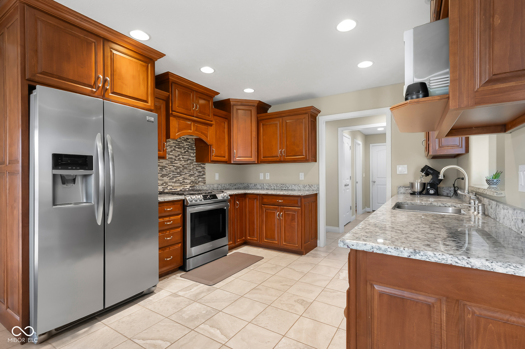 2533 Violet Way Columbus, IN 47201 - Photo 13 of 53 Gallery Image 13