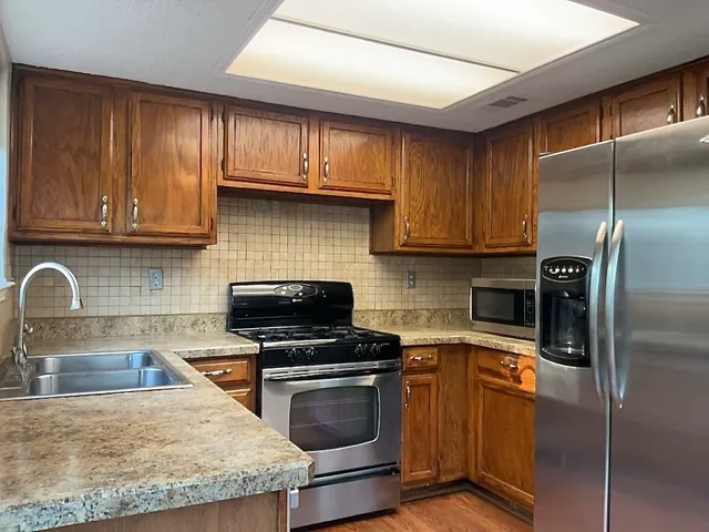 $1,800 | 1003 Thousand Oaks Boulevard, Georgetown, TX 78628