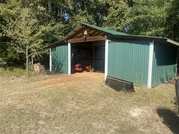 $279,900 | 123 County Road 300, Oakwood, TX 75855