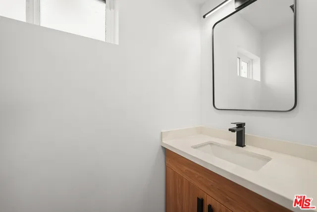 $4,578 | 819 North McCadden Place, Unit 2, Los Angeles, CA 90038