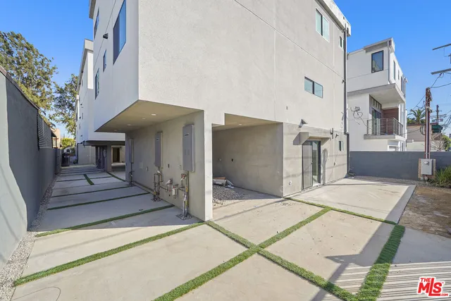 $4,578 | 819 North McCadden Place, Unit 2, Los Angeles, CA 90038