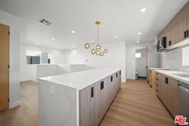 $4,578 | 819 North McCadden Place, Unit 2, Los Angeles, CA 90038