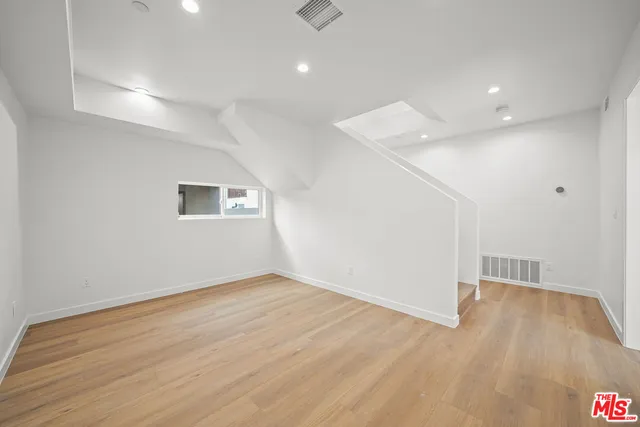 $4,578 | 819 North McCadden Place, Unit 2, Los Angeles, CA 90038