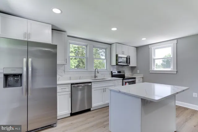 $2,750 | 1227 Tyler Avenue, Annapolis, MD 21403