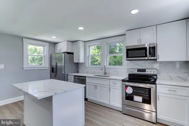 $2,750 | 1227 Tyler Avenue, Annapolis, MD 21403