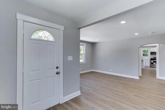 $2,750 | 1227 Tyler Avenue, Annapolis, MD 21403