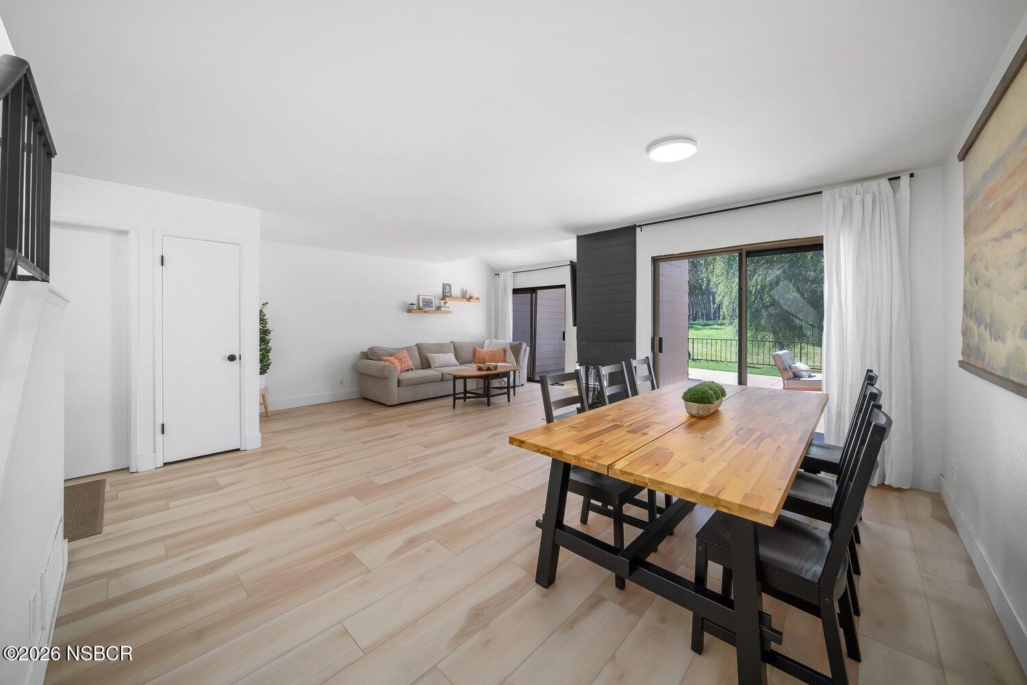 1496 Oakridge Park Road Santa Maria, CA 93455 - Photo 4 of 62 004_aspectvisuals_1496oakridgepark_04_20