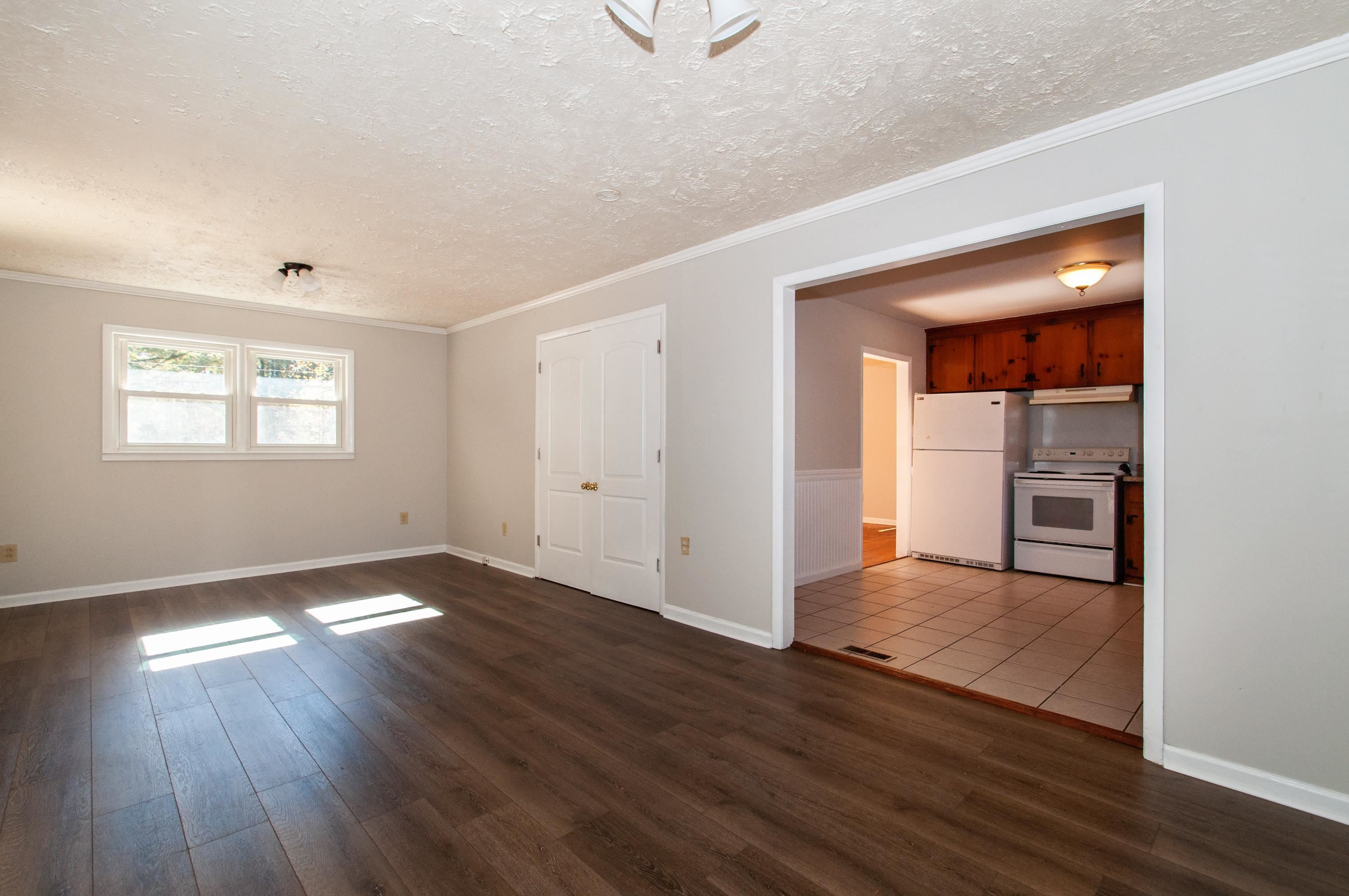 810-806 Grovemont Road Raleigh, NC 27603 - Photo 11 of 26 Family Room