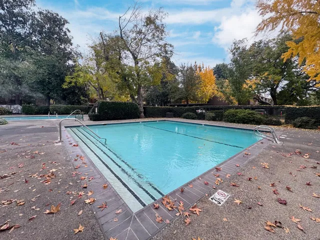 a view of a tennis court