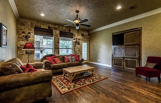 $3,100 | 5249 Cornerwood Drive, Fort Worth, TX 76244