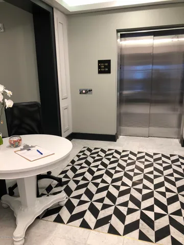 $2,850 | 92 Drs James Parker Boulevard, Unit 207, Red Bank, NJ 07701