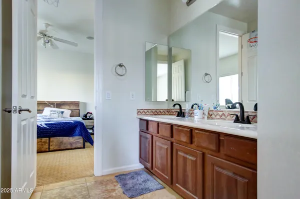 $868,995 | 1707 East Carob Drive, Chandler, AZ 85286
